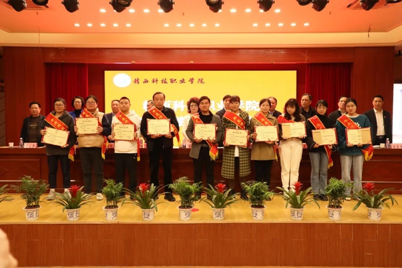 1679284968904321.jpg 640 (12).jpg