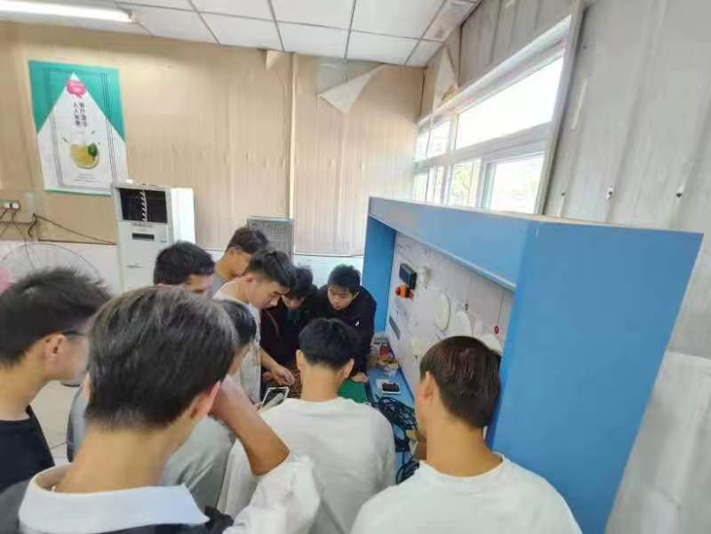 1711593016301601.jpg 1711593016301601.jpg