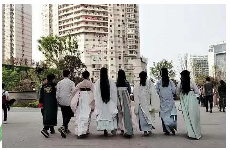 屏幕截图 2024-04-19 225320.png