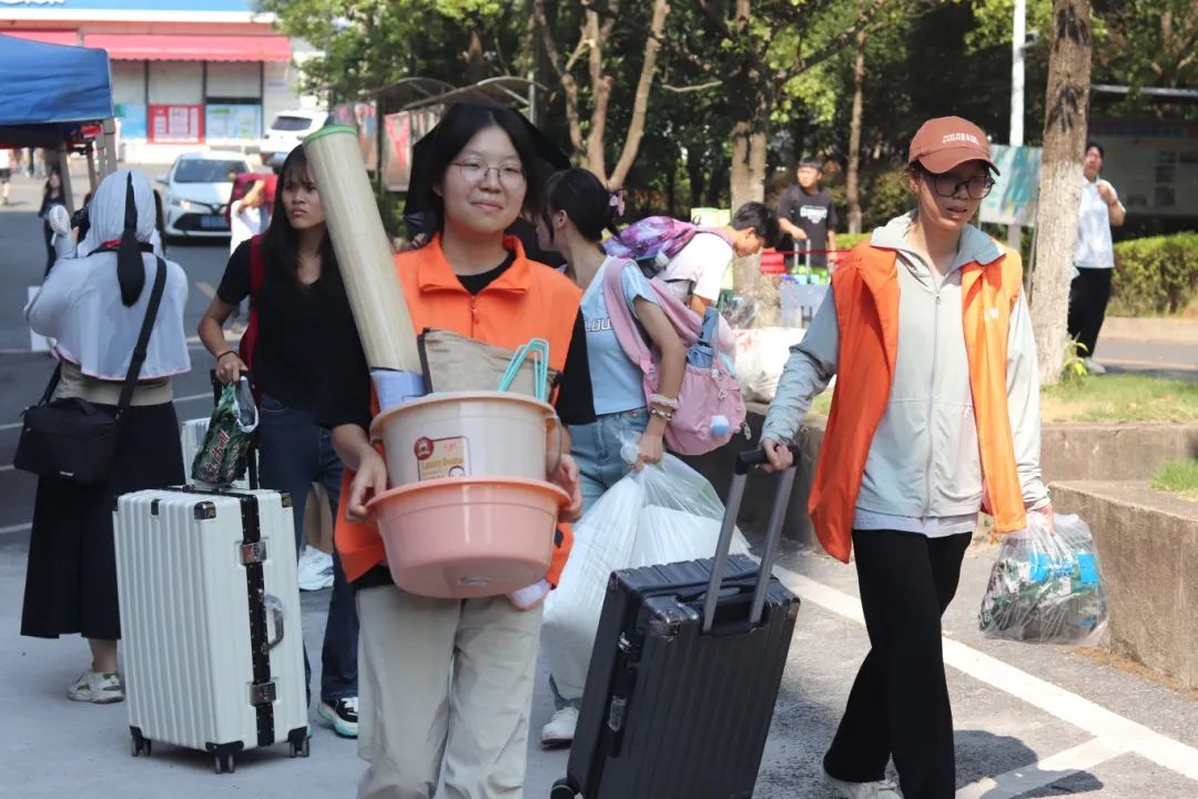 1725849369247346.jpg 1725849369247346.jpg