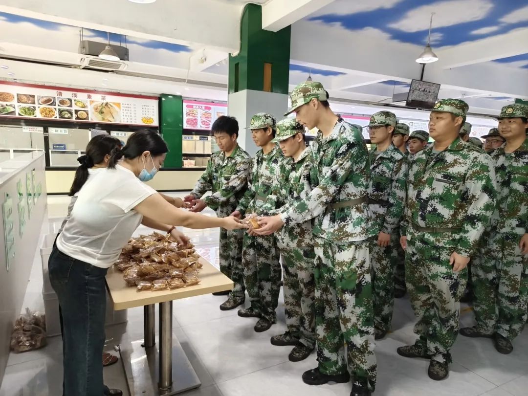 1726626496106239.jpg 1726626496106239.jpg