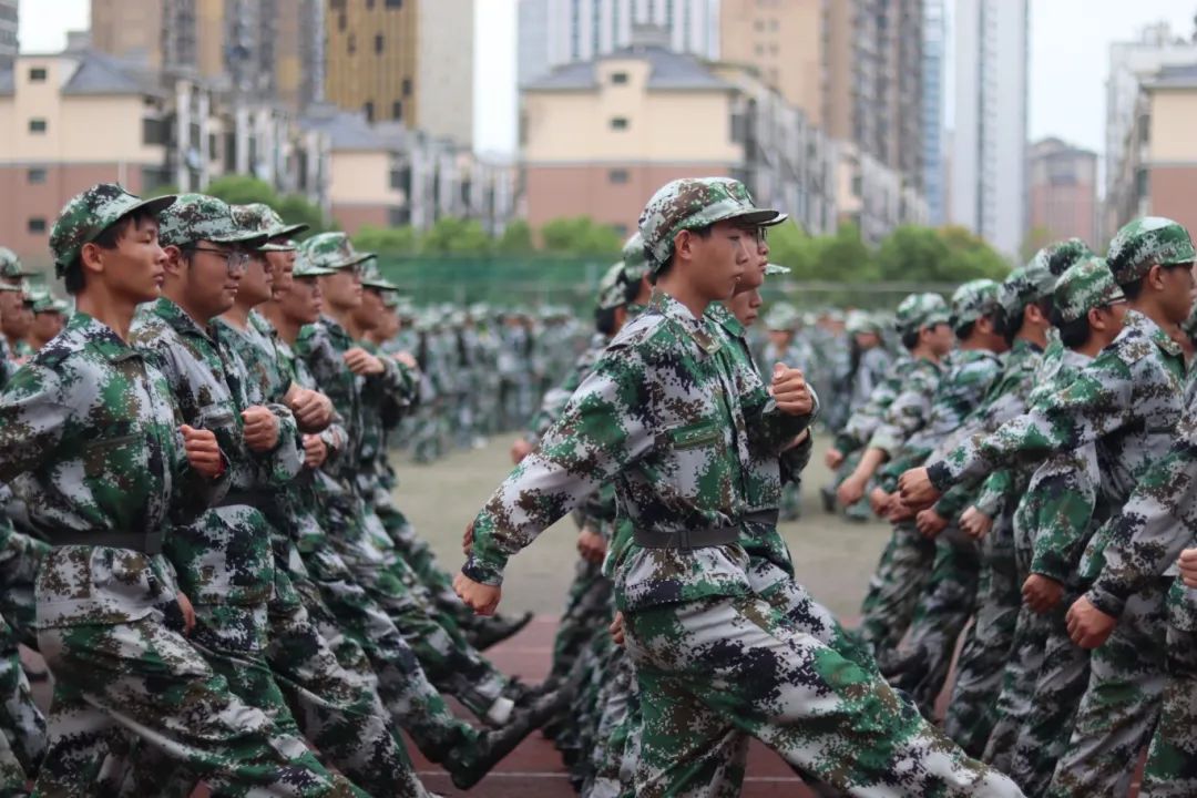 1727137475872592.jpg 1727137475872592.jpg