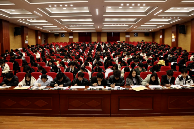 屏幕截图 2025-02-22 200159.png