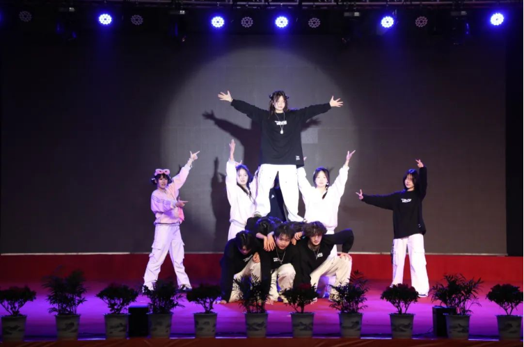 屏幕截图 2025-02-22 201516.png