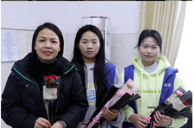 屏幕截图 2025-03-22 202421.png