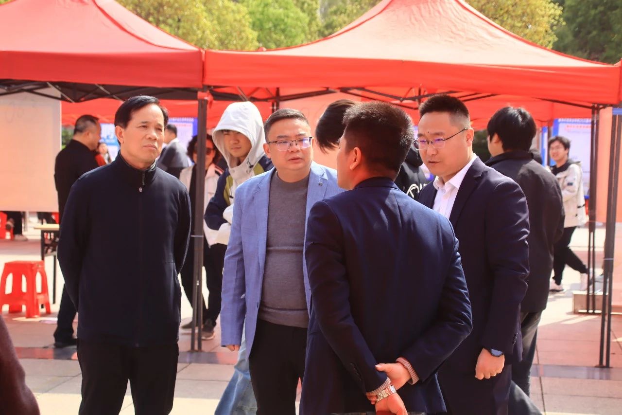 1743579420299699.jpg 1743579420299699.jpg