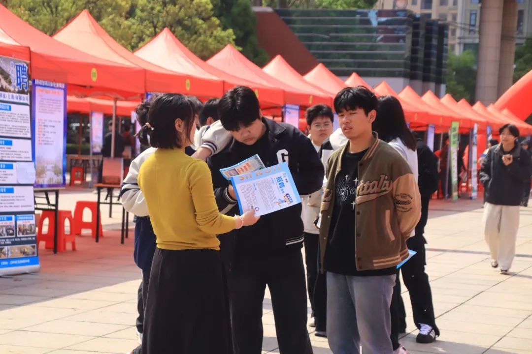 1743579754463794.jpg 1743579754463794.jpg