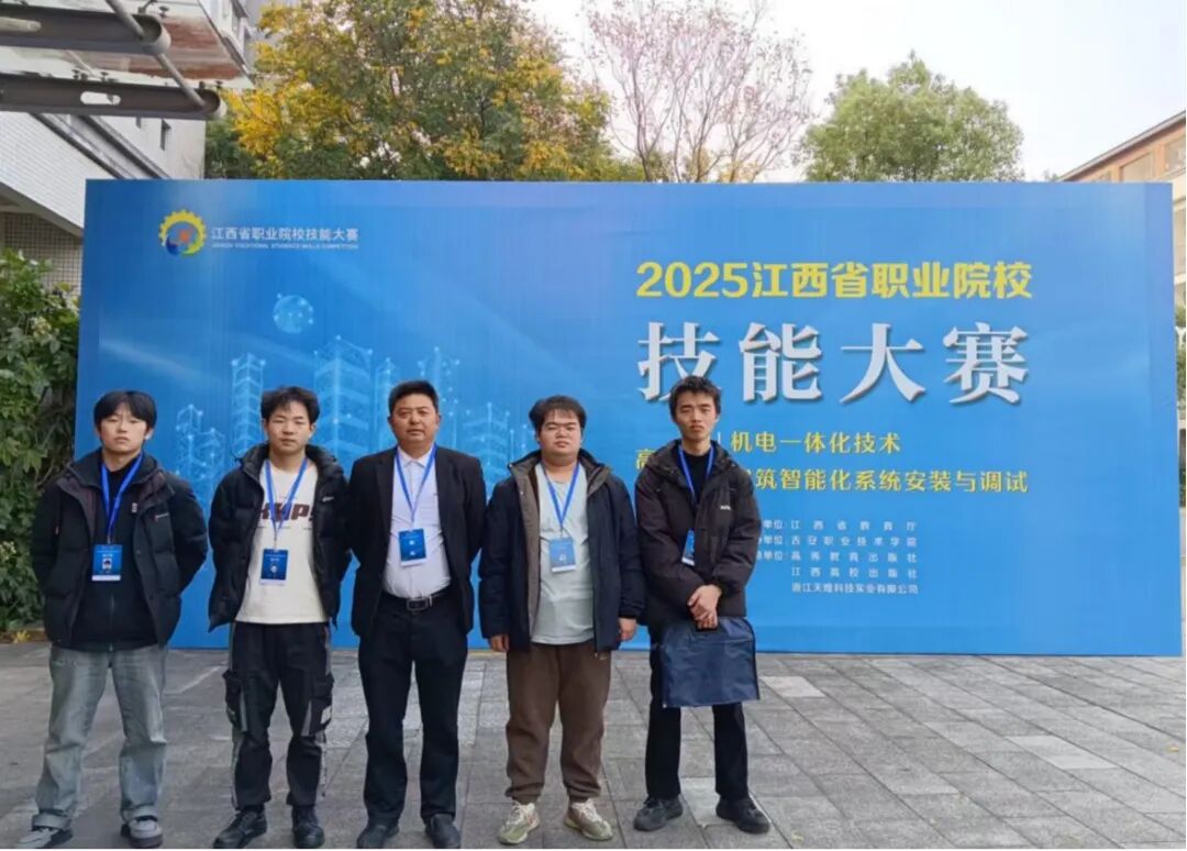 1766451806664849.jpg 1766451806664849.jpg